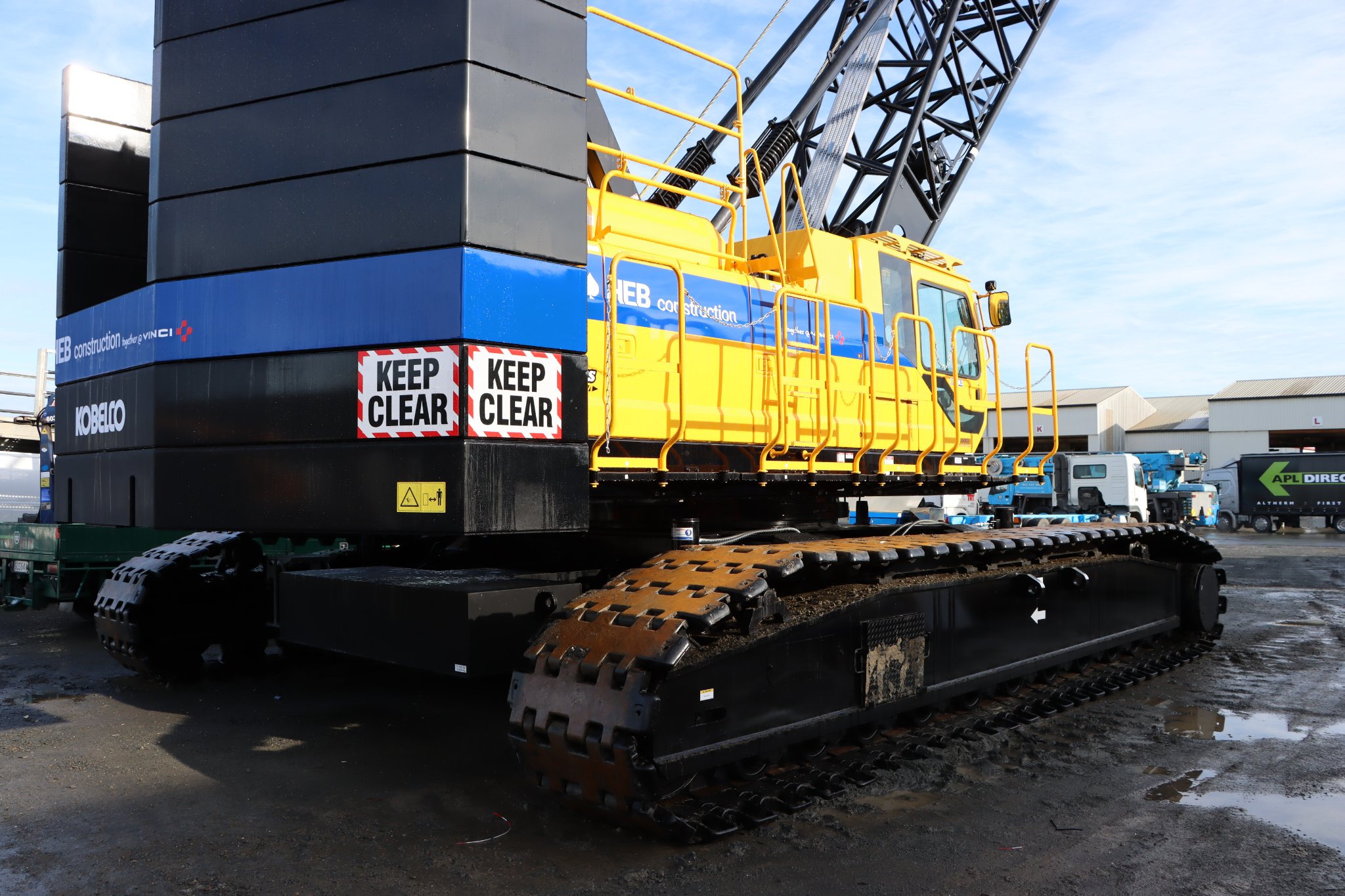 crawler crane